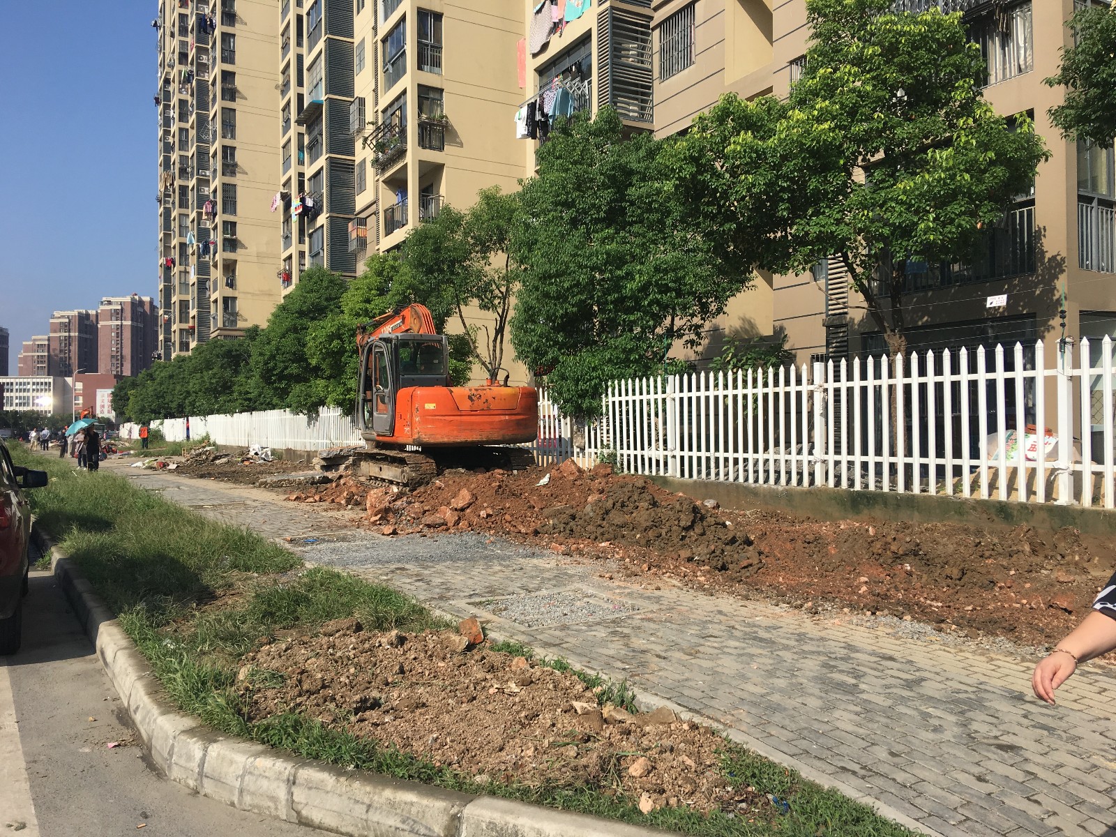 涌金路维修中2.JPG