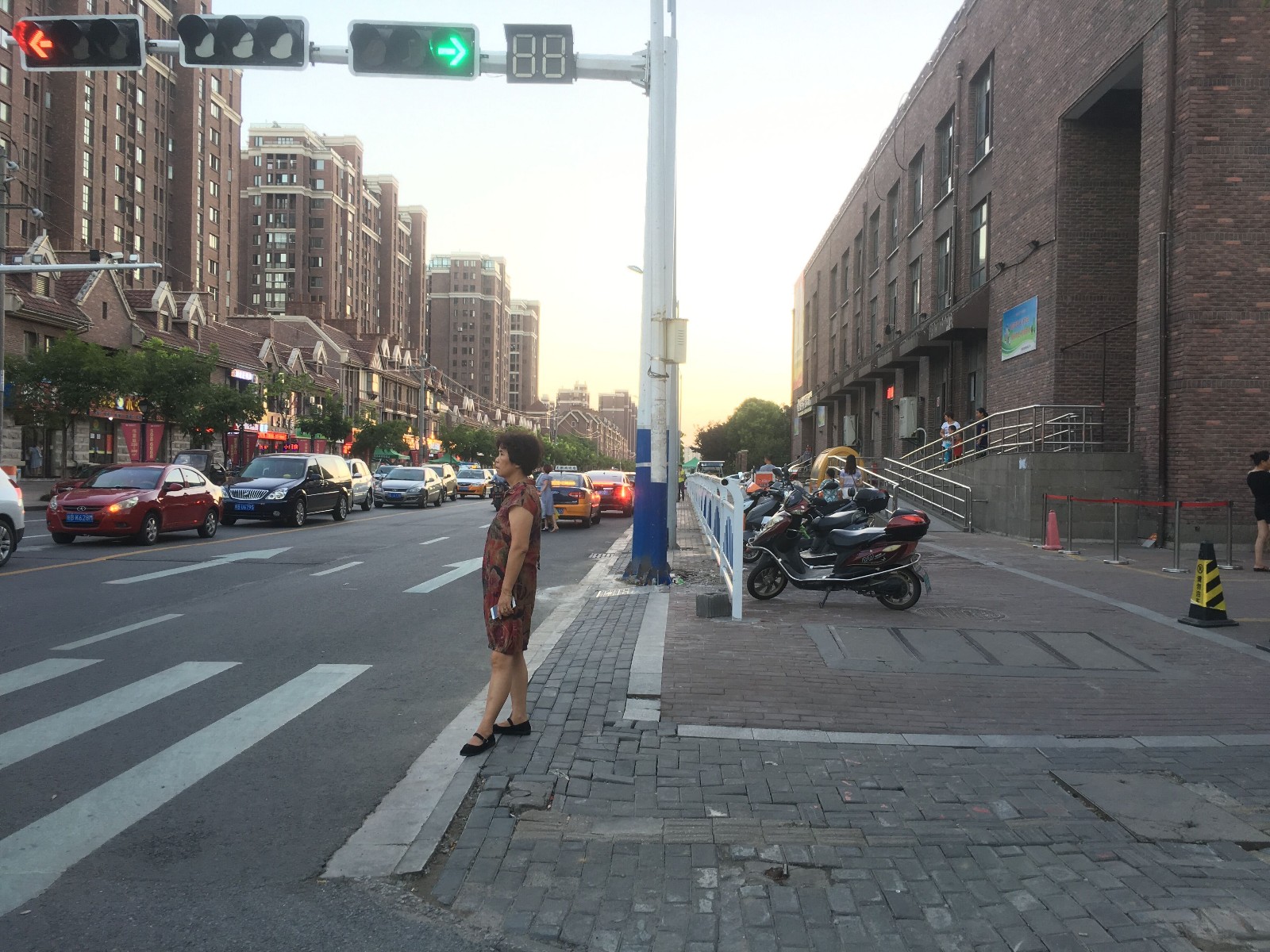 整治后的涌金路2.jpg